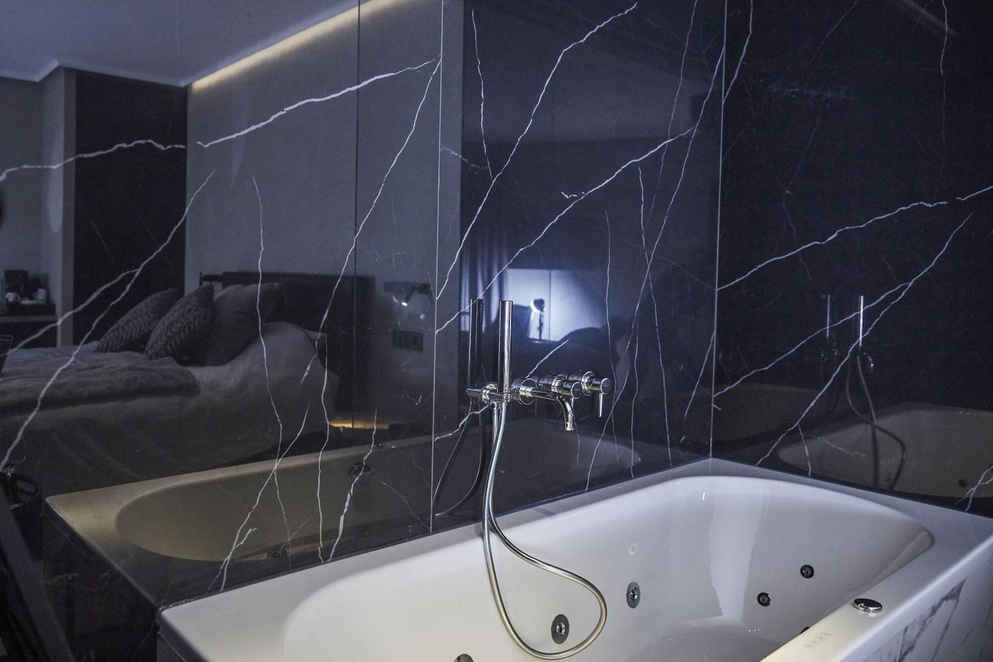 Hotel Oniro - Luxury Rooms & Wellness Suites (Adults Only) Tournai Eksteriør bilde